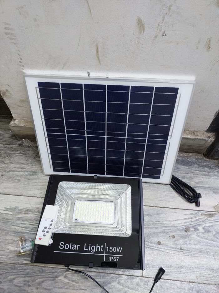 150 Watts Solar Flood Light with Sensor - Image 1